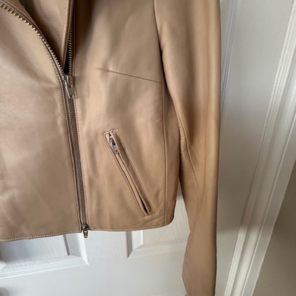 Women's Tan Leather Jacket - Picture 3 of 10